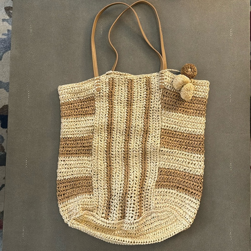 L Space beach bag